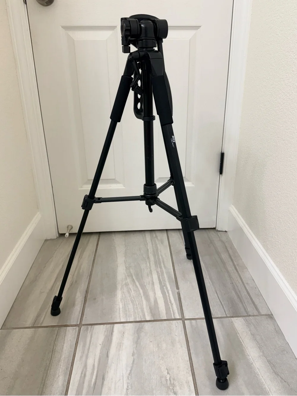 Ritz Gear 32” Compact Travel Tripod With Carry Bag for Photo & Video  Like New